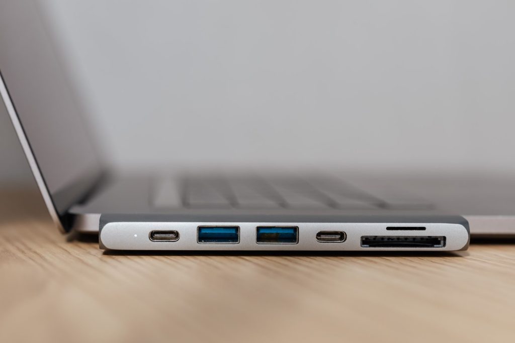 Thunderbolt 4 dock connecting a laptop to dual monitors