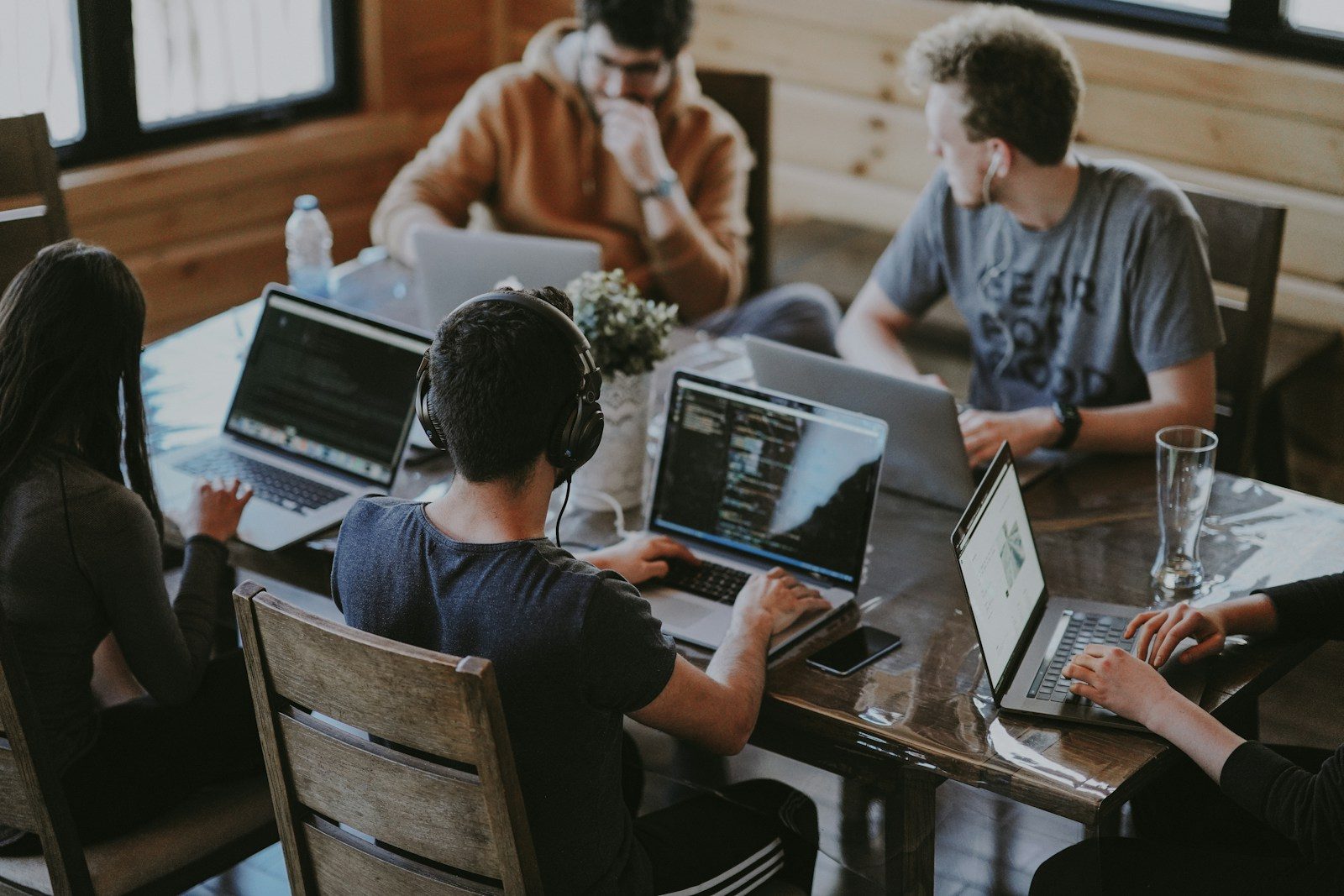 What Is Business Software? A Simple Guide for Beginners
